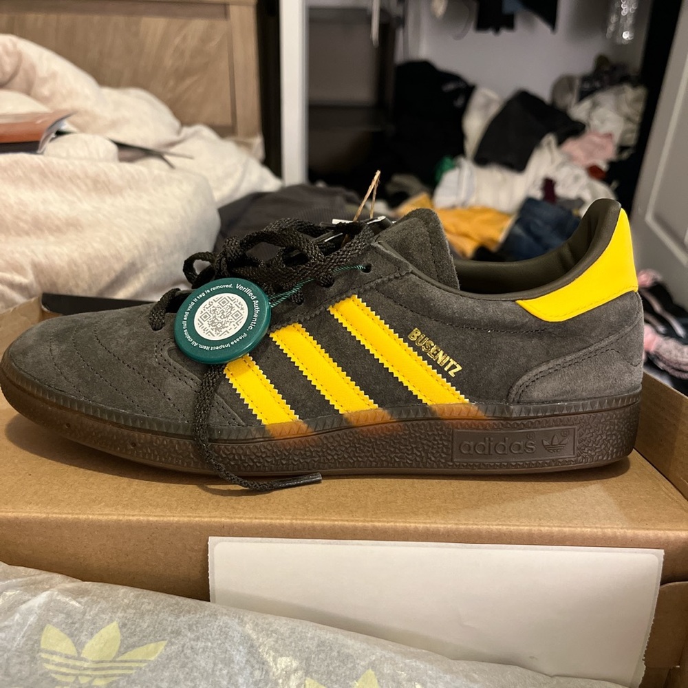 VINTAGE ADIDAS BUSENITZ